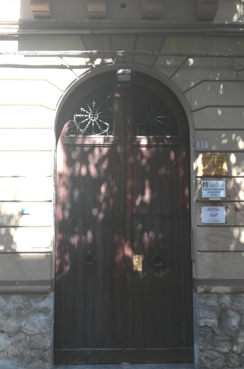 B&B Il Poeta Palermo Bagian luar foto